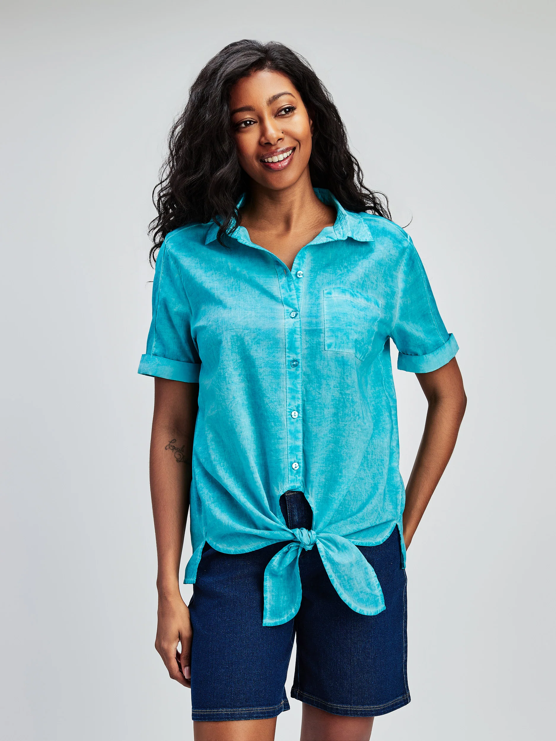 Blouse ample à manches courtes avec boutons - Image 10