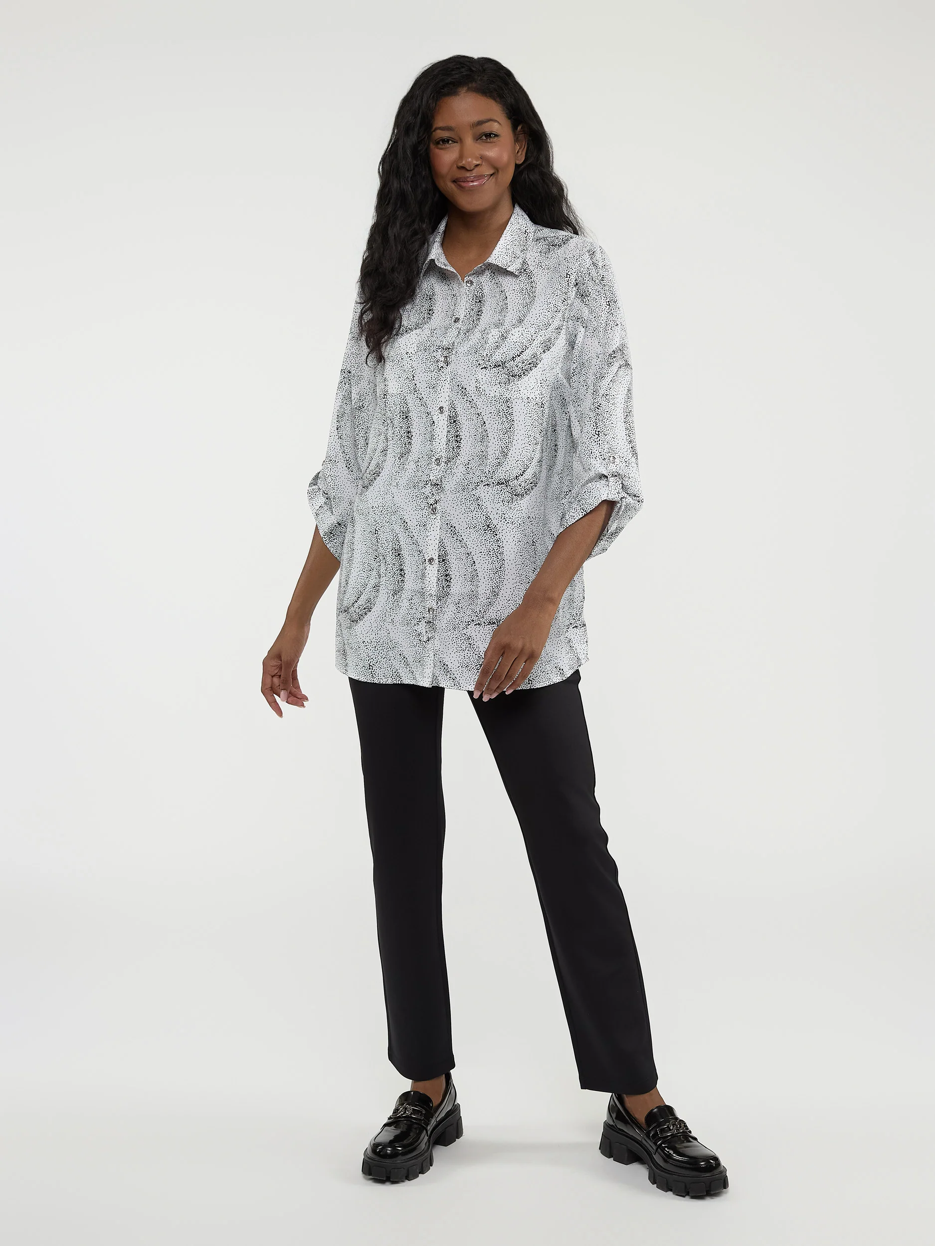 Blouse longueur tunique ample à manches 3/4 avec boutons - Image 5