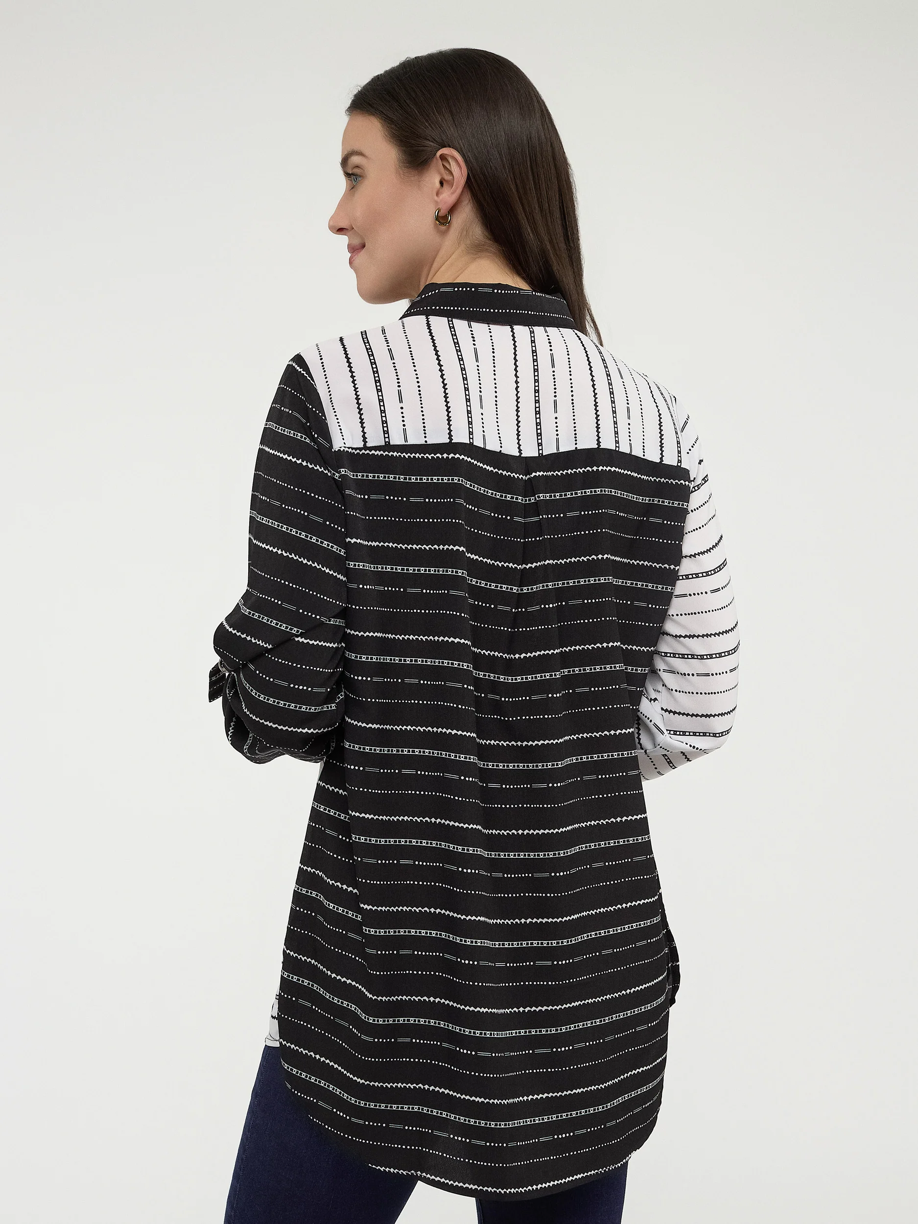 Blouse longueur tunique ample à manches 3/4 avec boutons - Image 3