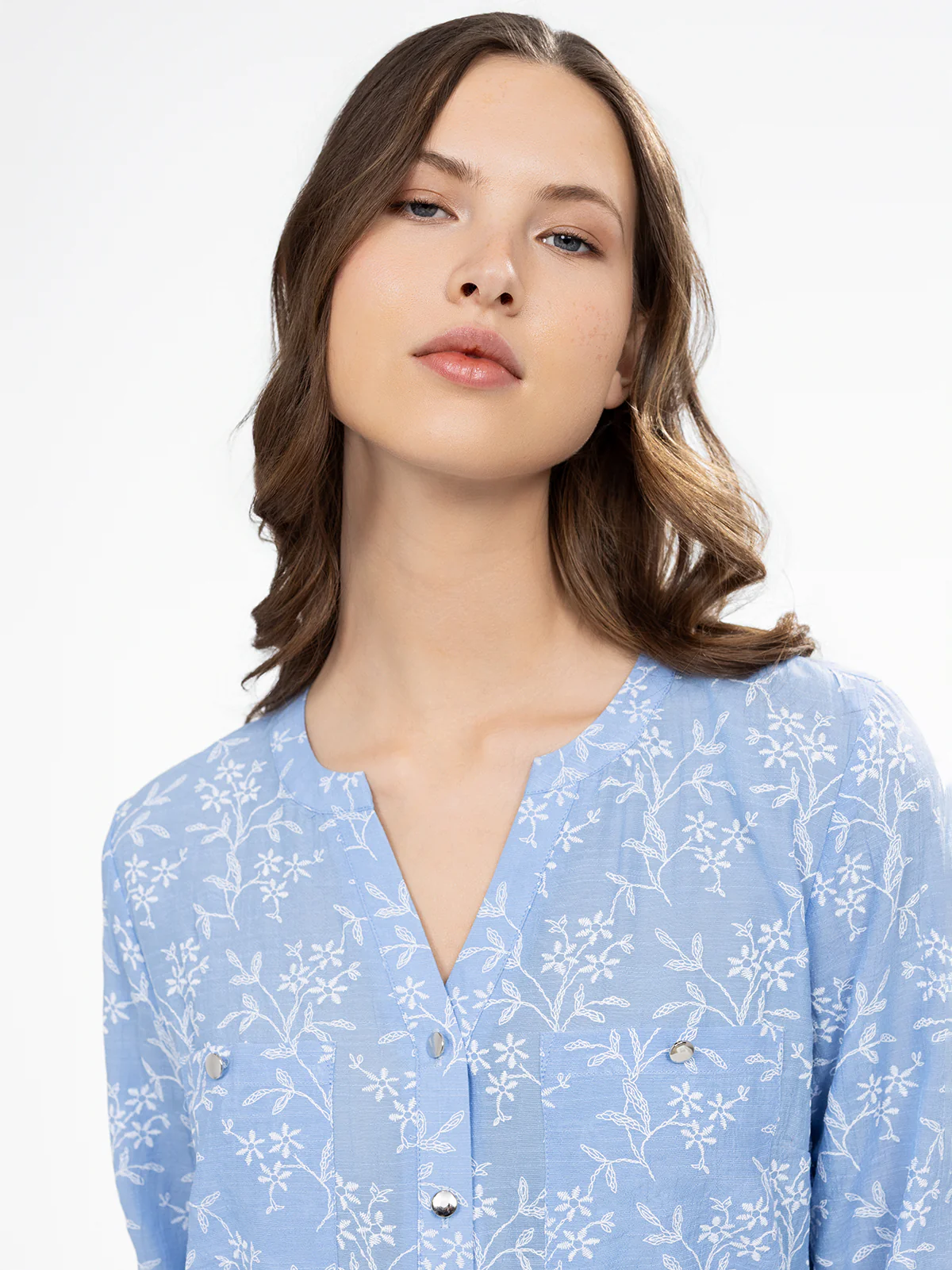 Blouse longueur tunique ample à manches 3/4 avec boutons - Image 6