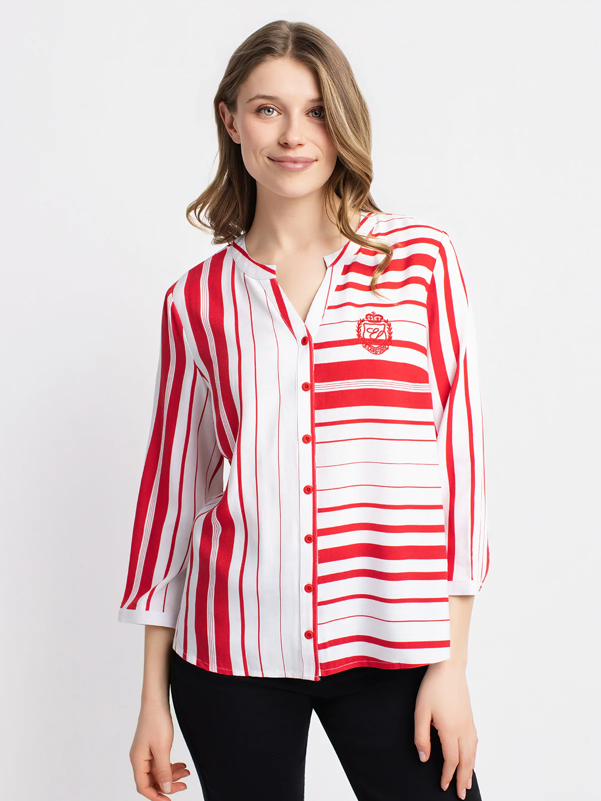 Blouse longueur tunique ample à manches 3/4 avec boutons