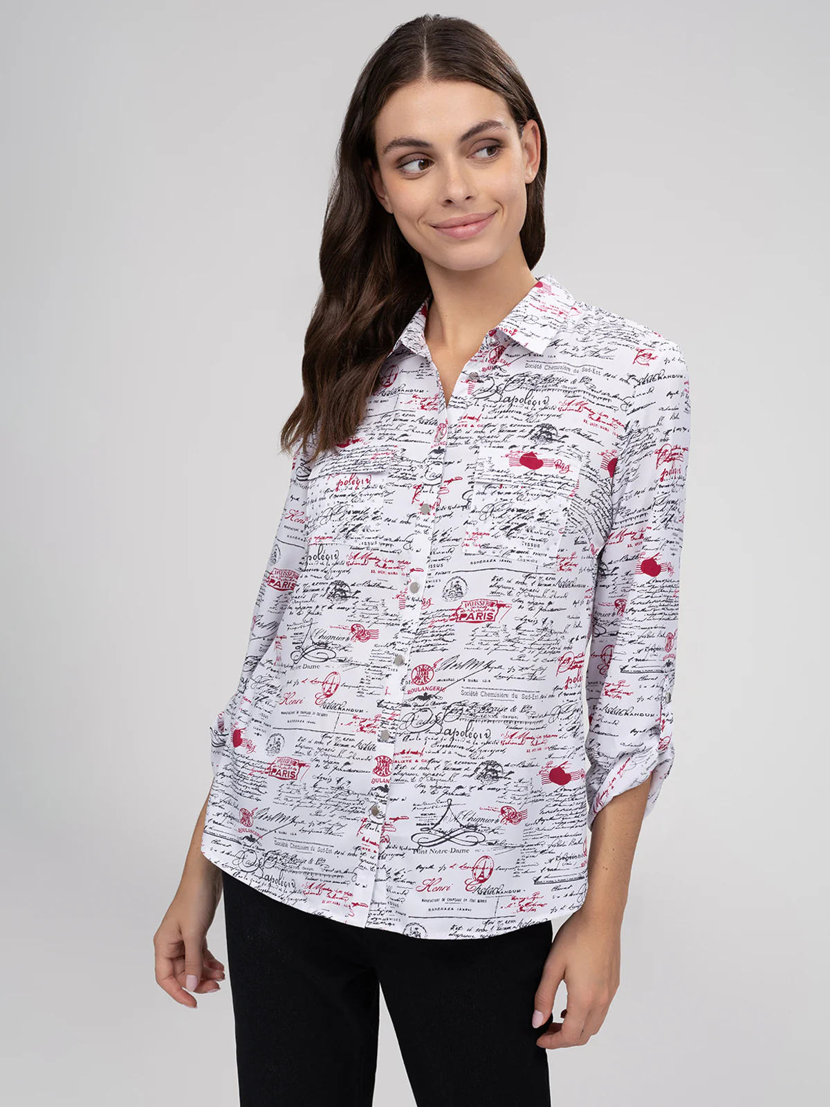 Blouse longueur tunique semi-ajustée à manches 3/4 avec boutons