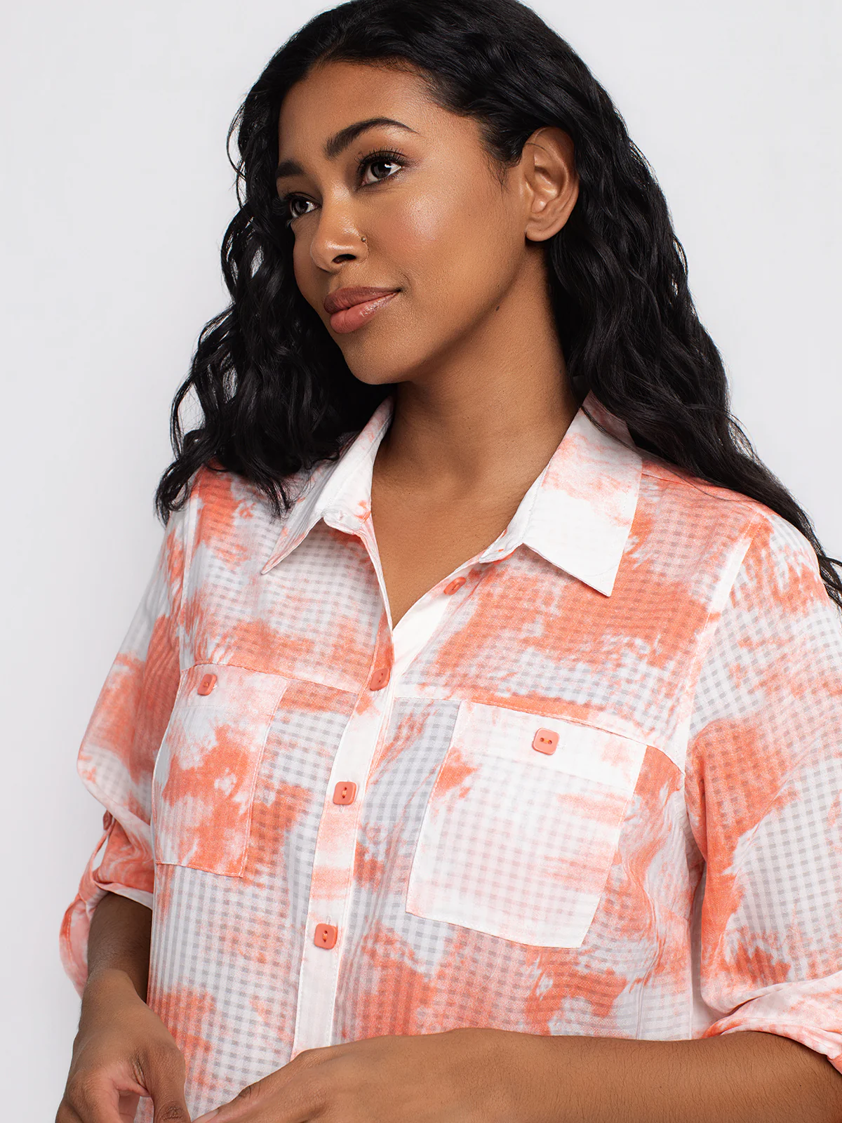 Blouse longueur tunique semi-ajustée à manches 3/4 avec boutons - Image 11