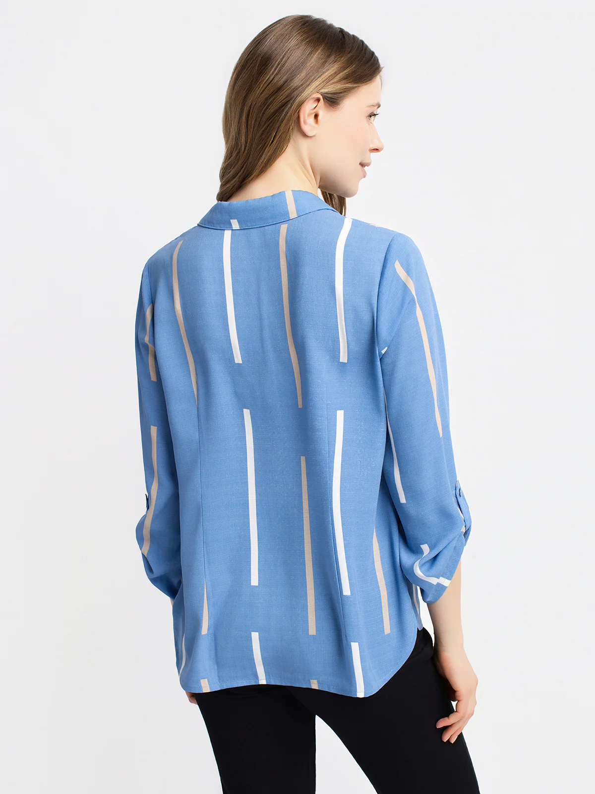 Blouse semi-ajustée à manches 3/4 avec boutons - Image 6