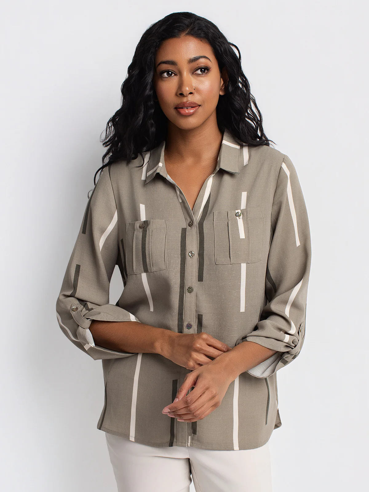 Blouse semi-ajustée à manches 3/4 avec boutons - Image 8