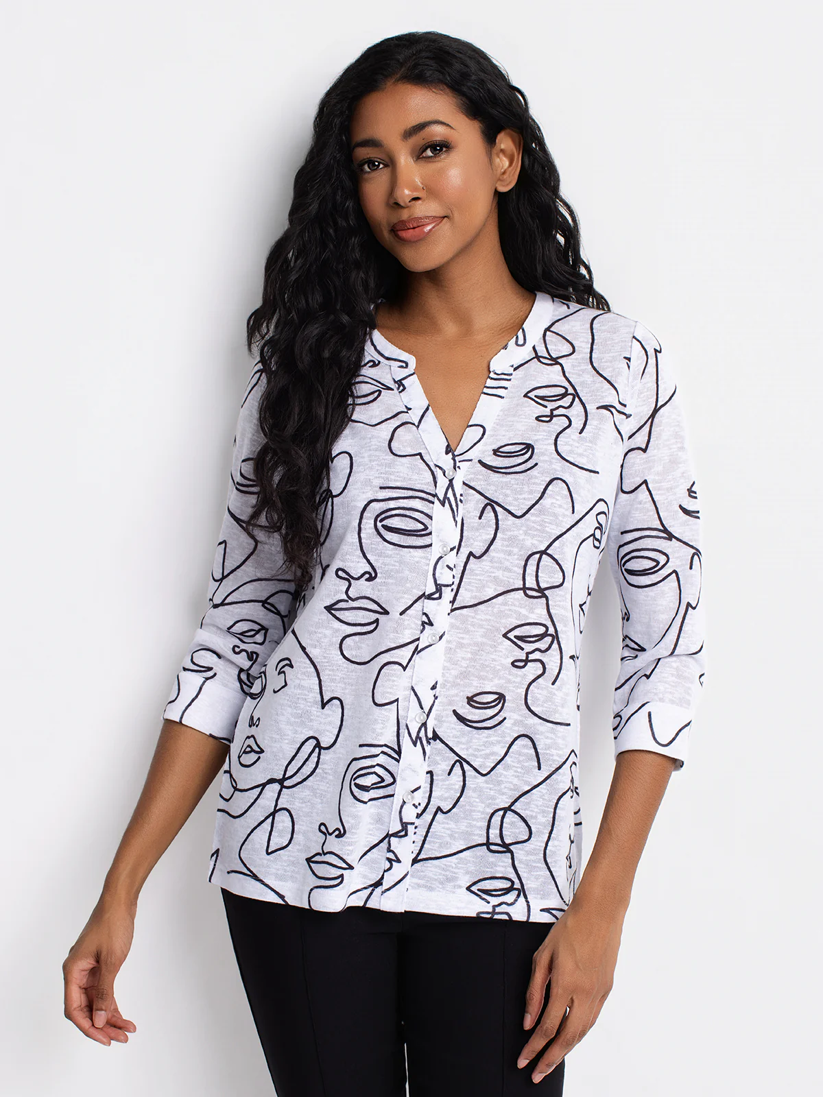 Blouse semi-ajustée à manches 3/4 avec boutons - Image 2