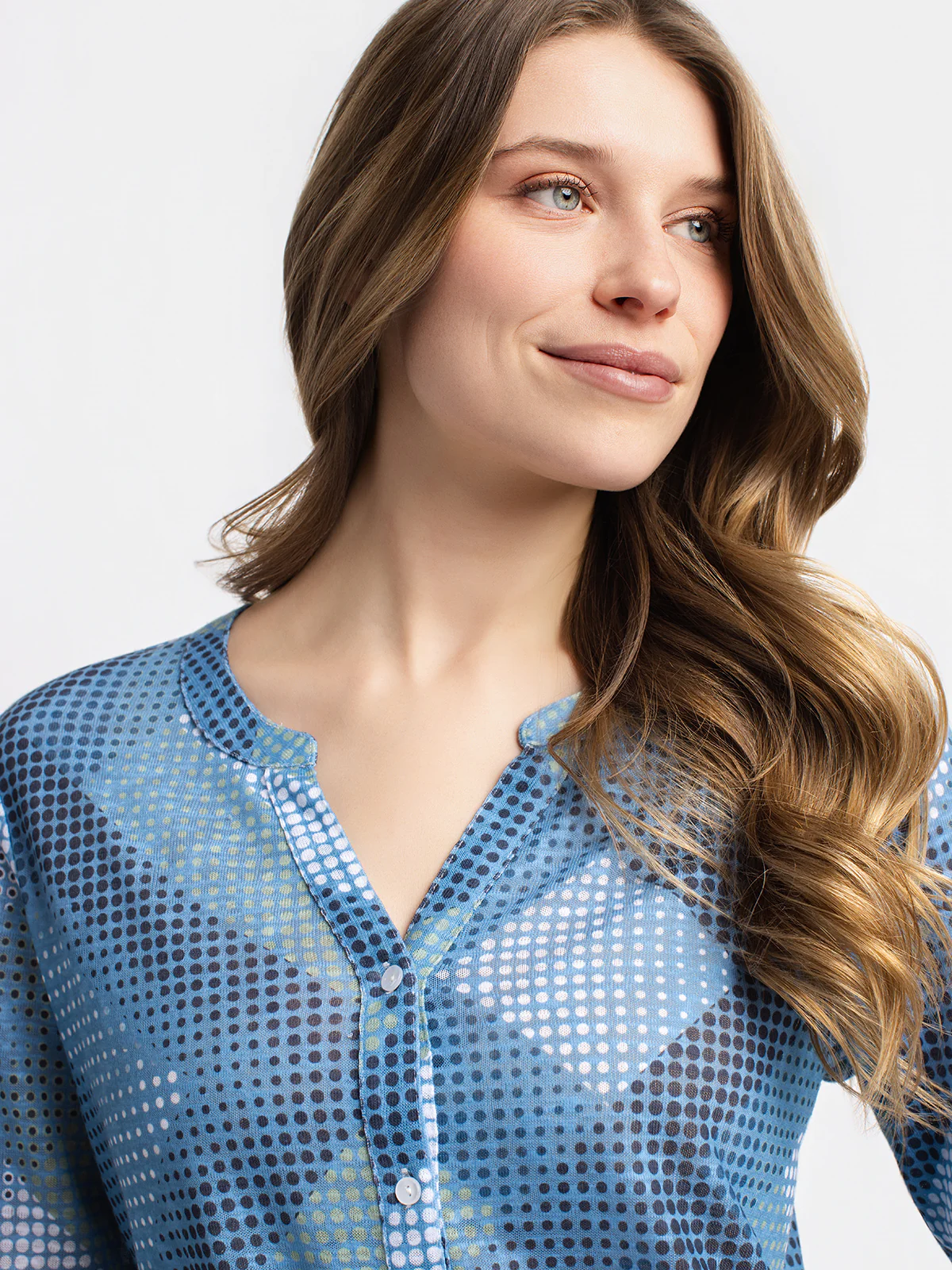 Blouse semi-ajustée à manches 3/4 avec boutons - Image 9
