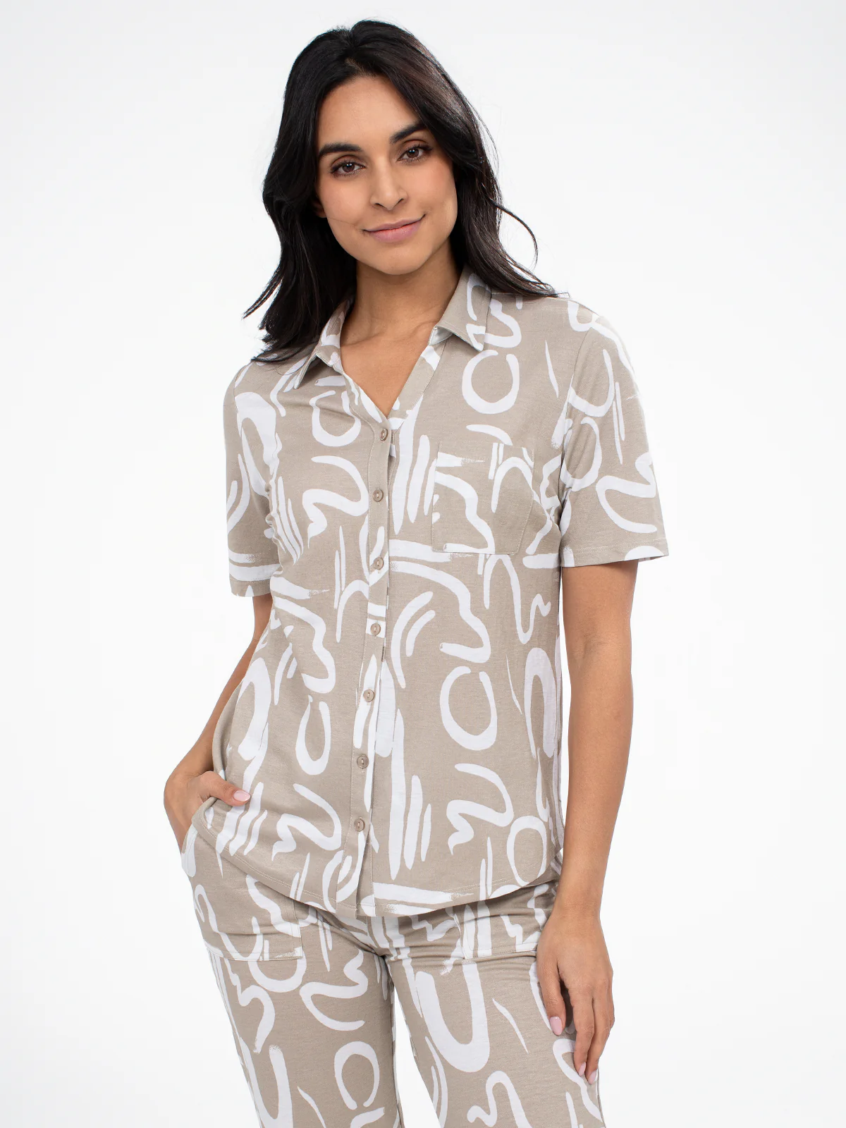 Blouse semi-ajustée à manches courtes avec boutons