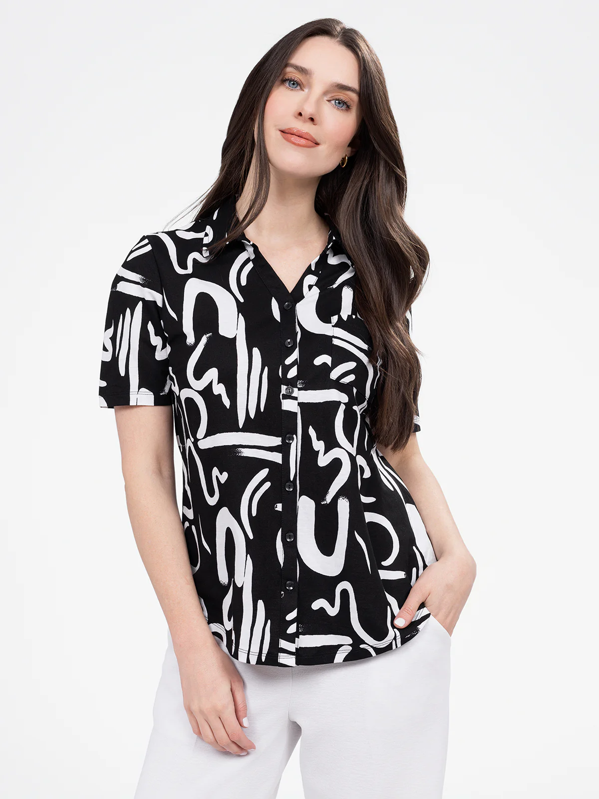 Blouse semi-ajustée à manches courtes avec boutons - Image 5