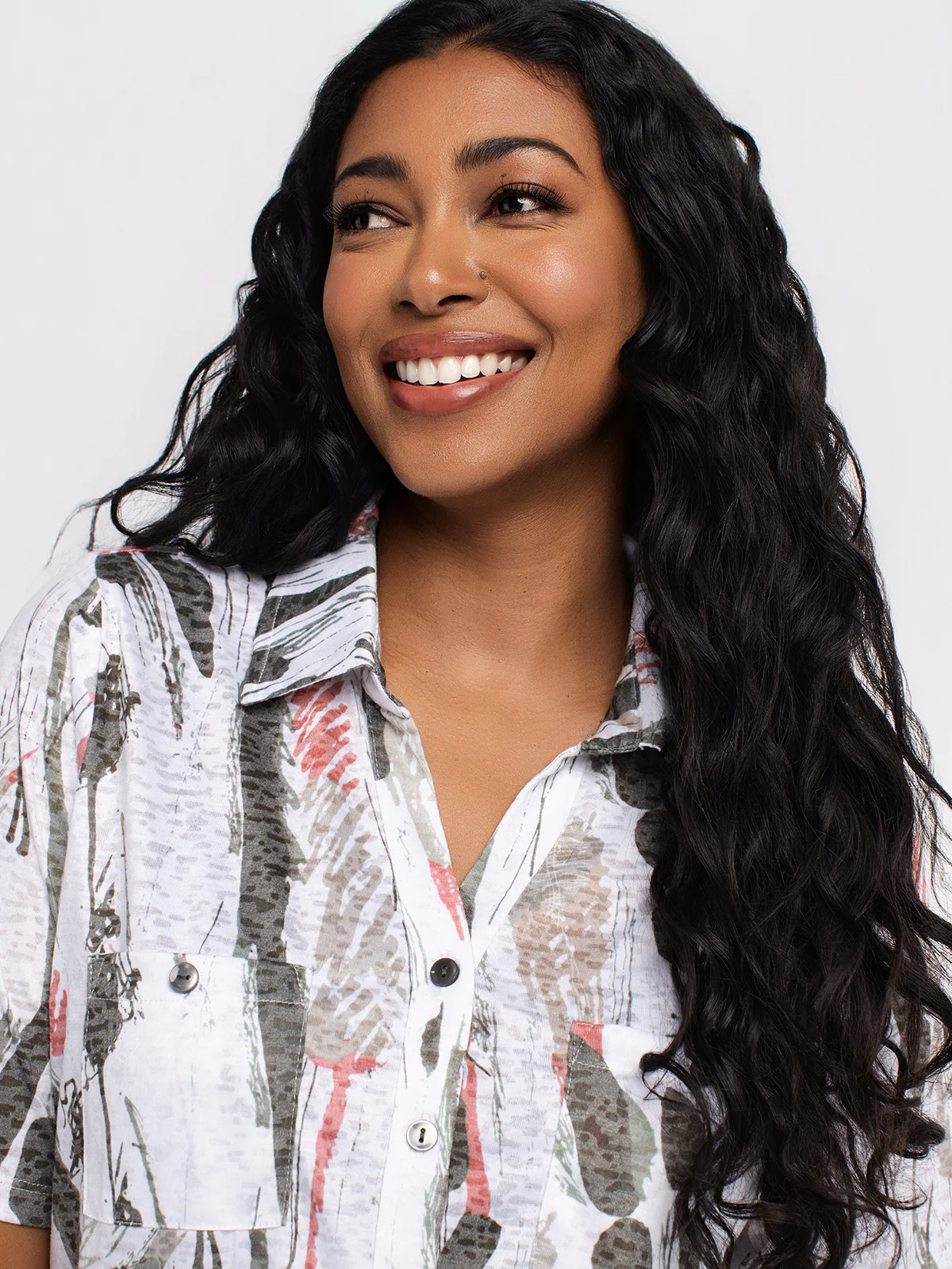 Blouse semi-ajustée à manches courtes avec boutons - Image 10