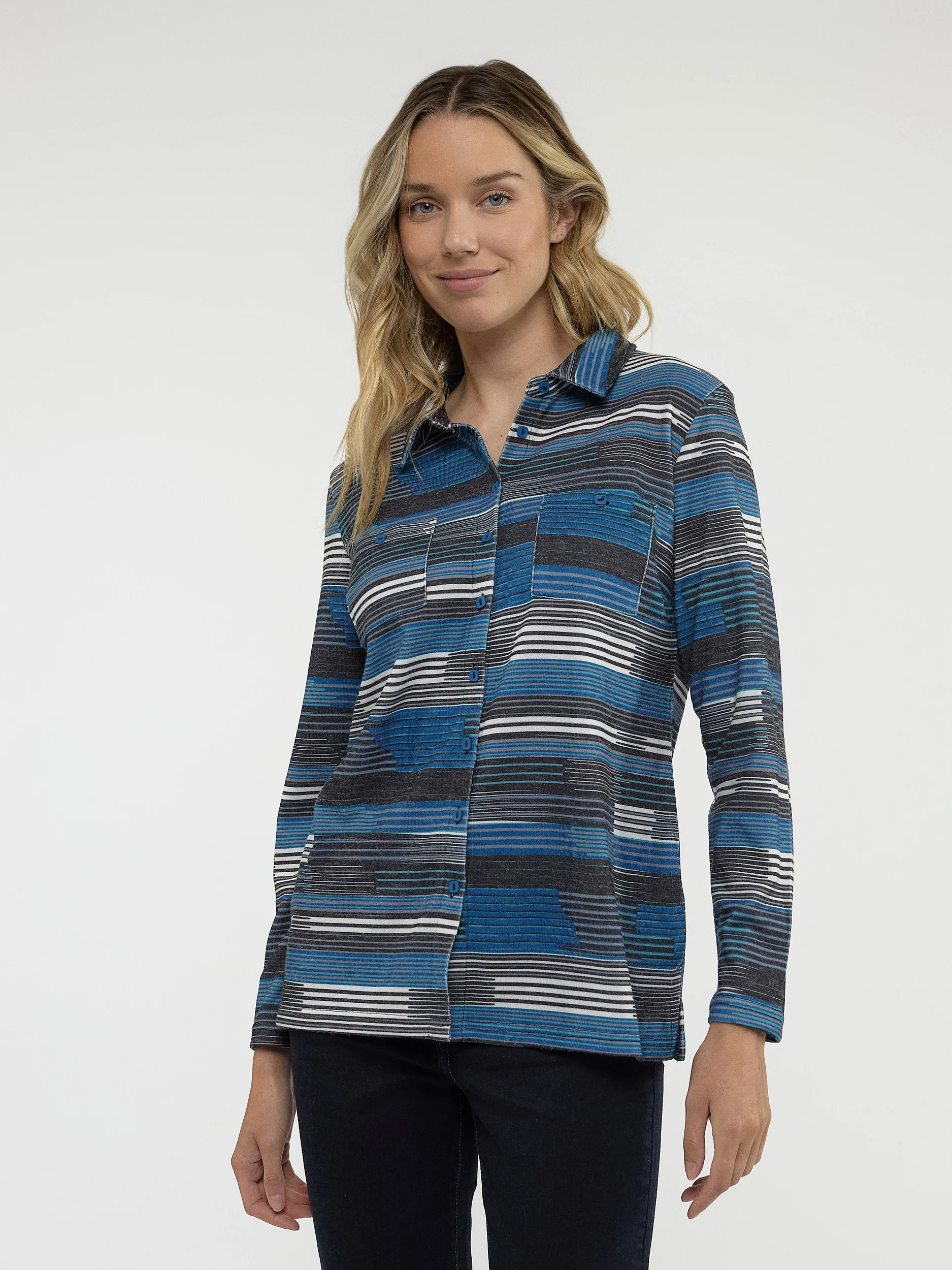 Blouse semi-ajustée à manches longues avec boutons - Image 5