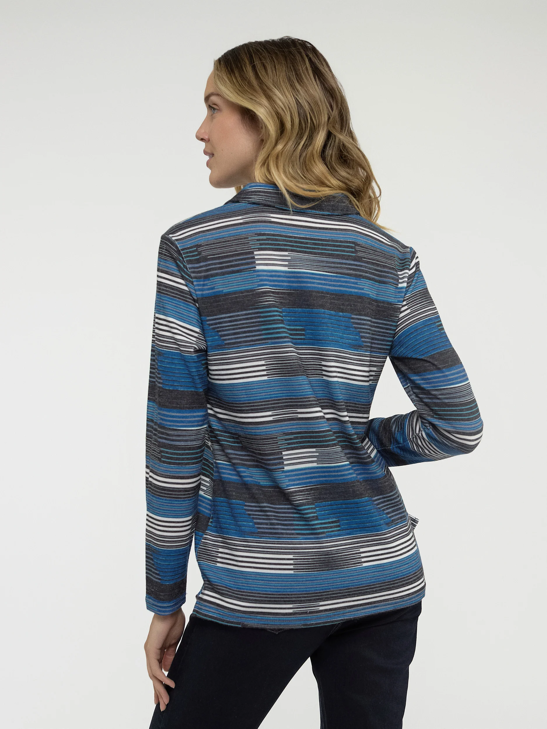 Blouse semi-ajustée à manches longues avec boutons - Image 7