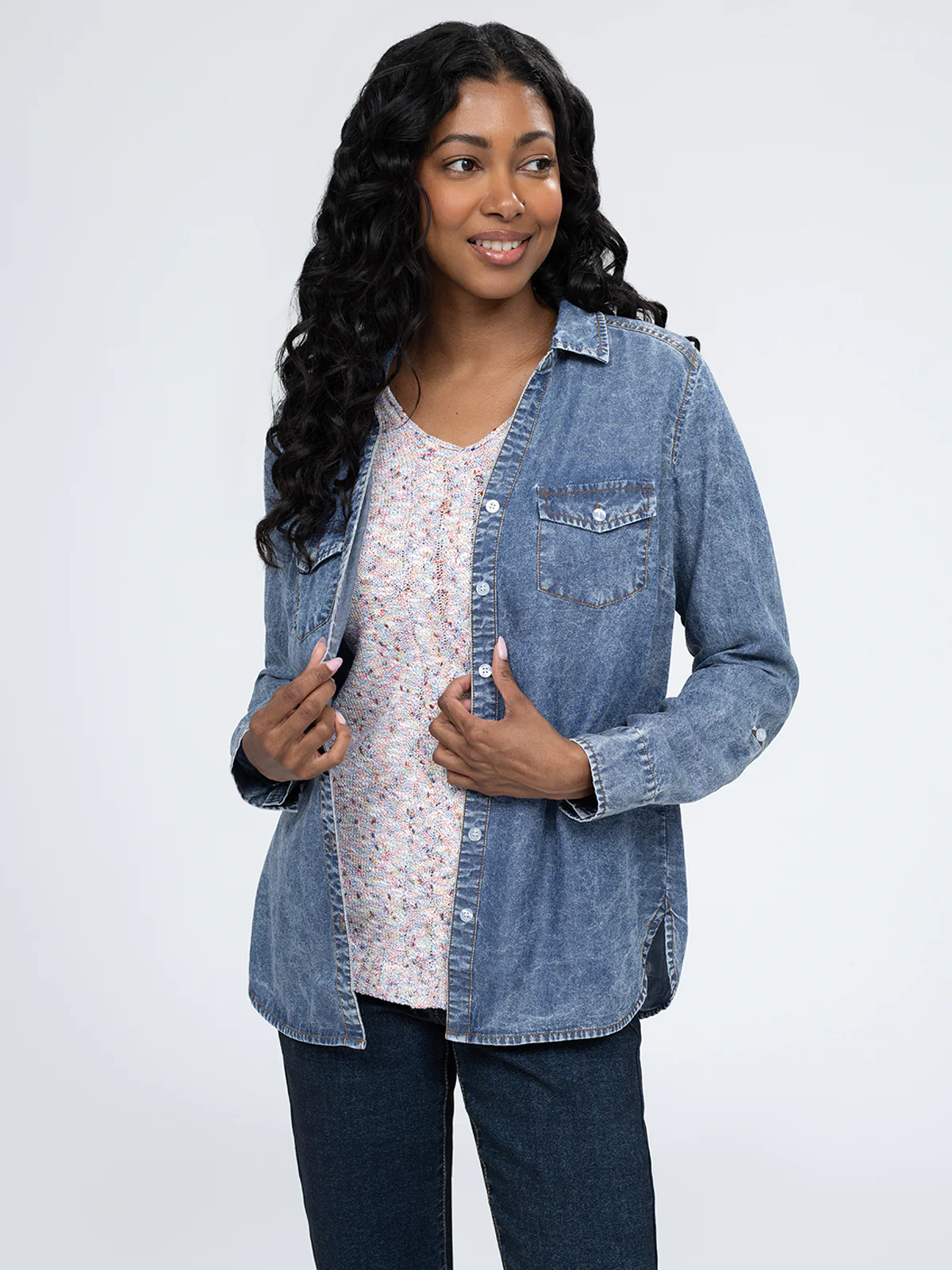 Blouse semi-ajustée à manches longues avec boutons