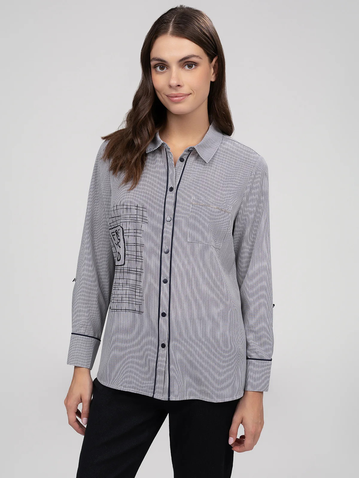 Blouse semi-ajustée à manches longues avec boutons