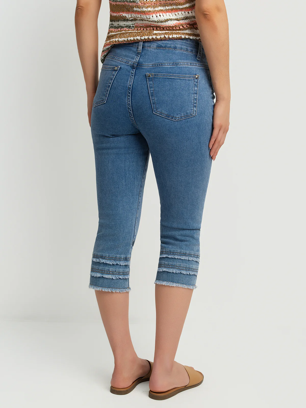 Capri en denim droit semi-ajusté - Image 3
