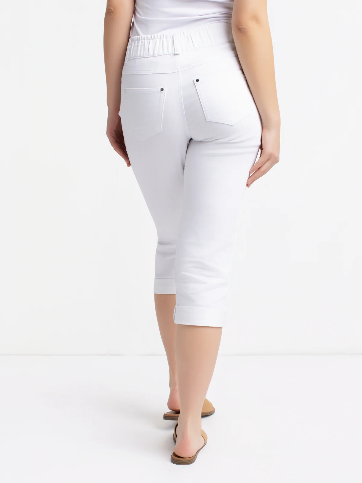 Capri en denim droit semi-ajusté - Image 6