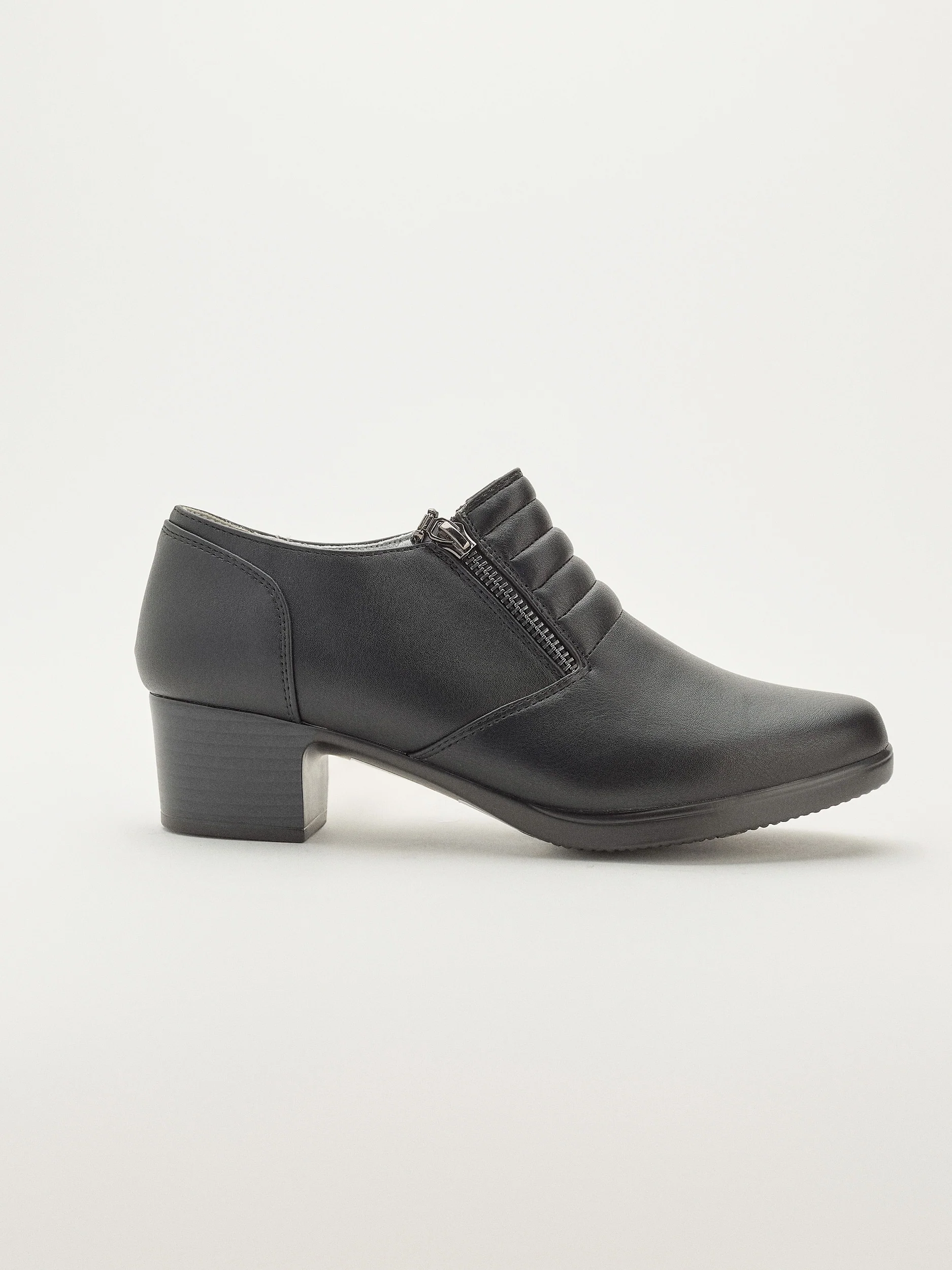 Chaussures à talons bas