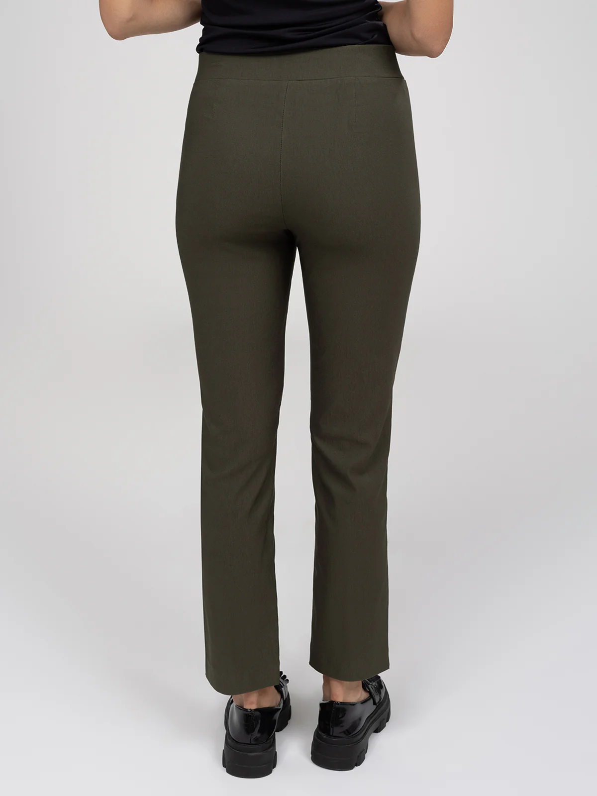 Pantalon droit semi-ajusté à enfiler - Petite - Image 18