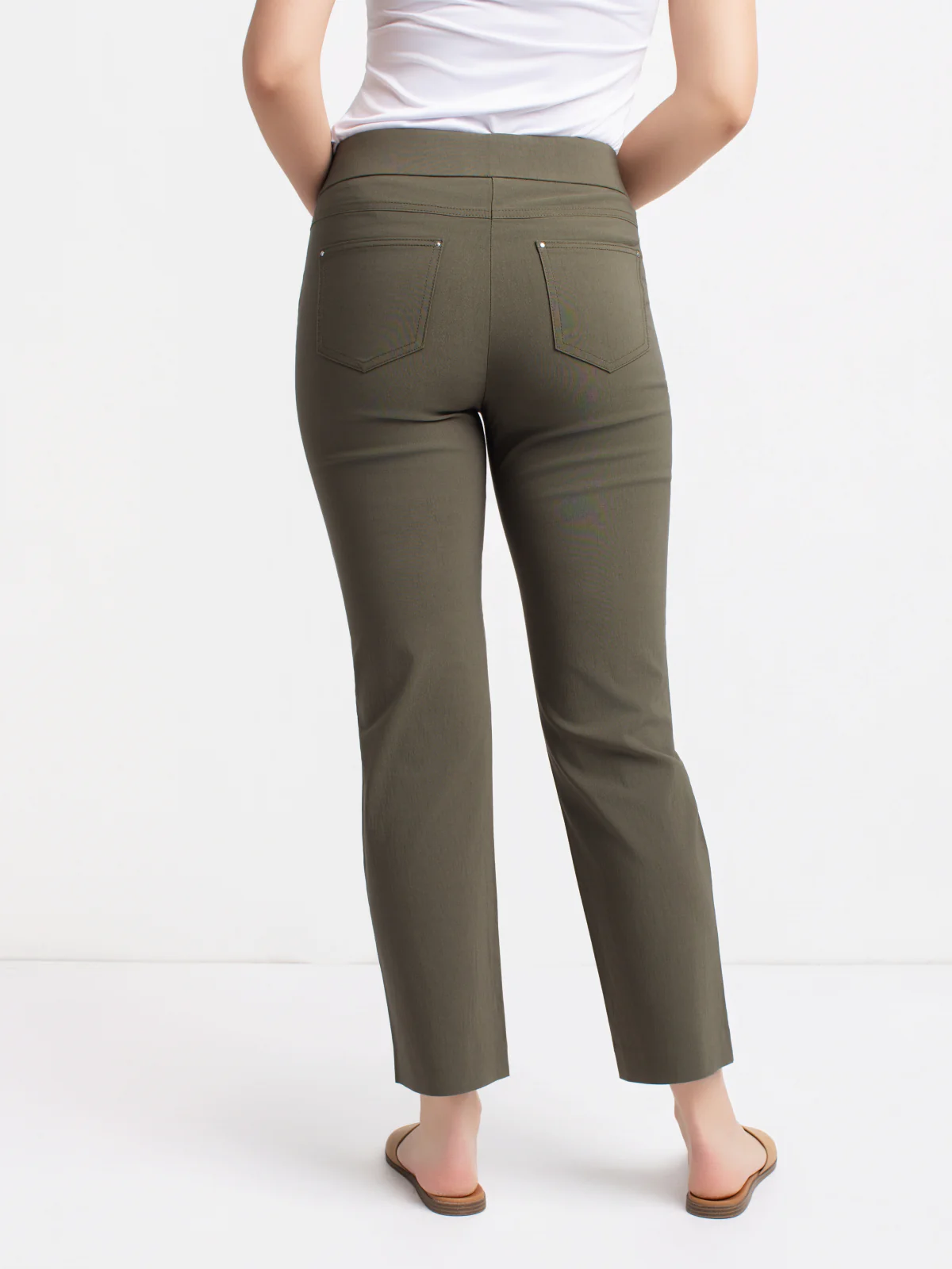 Pantalon droit semi-ajusté à enfiler - Petite - Image 14