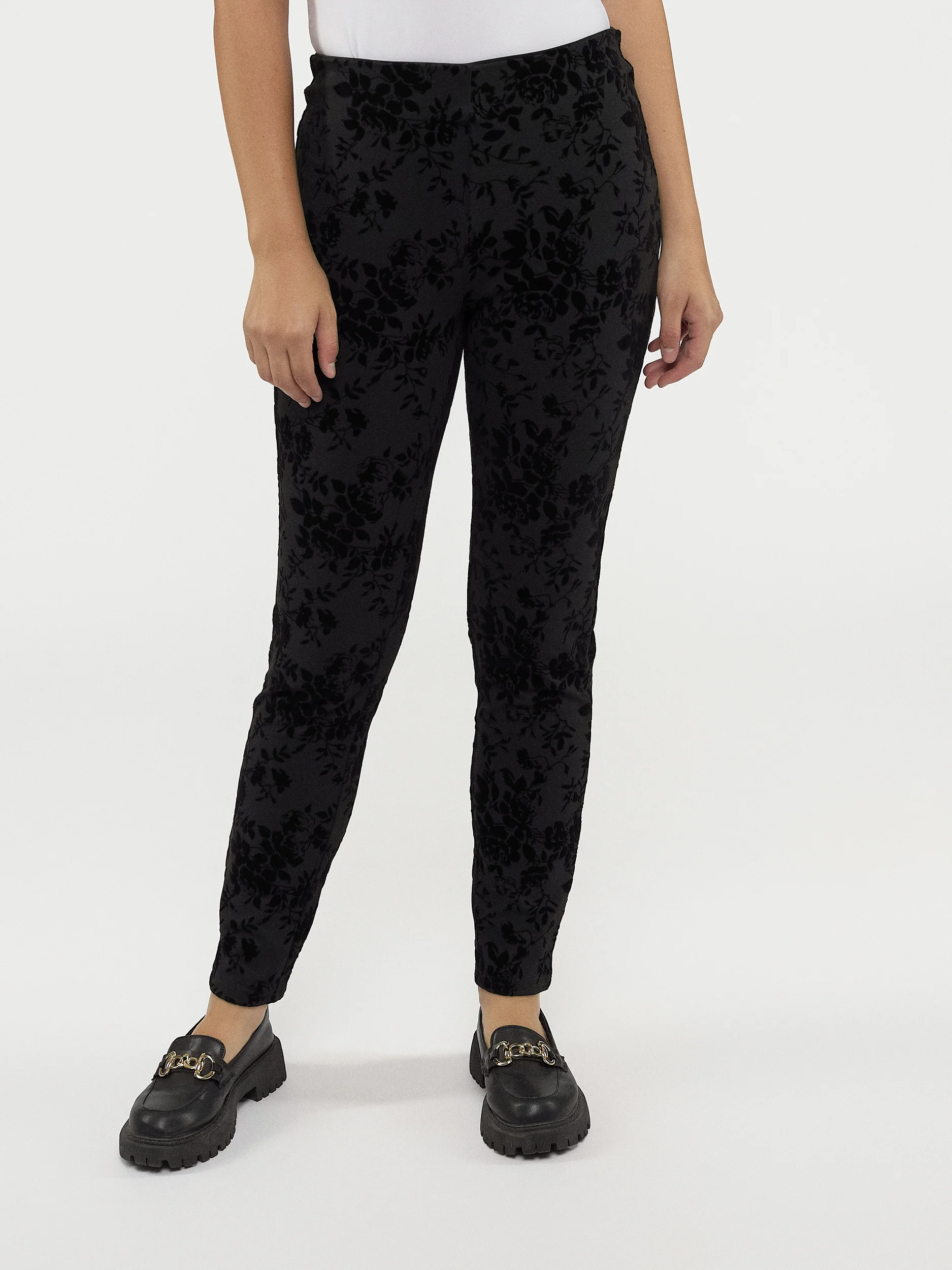 Pantalon étroit ajusté à la cheville à enfiler