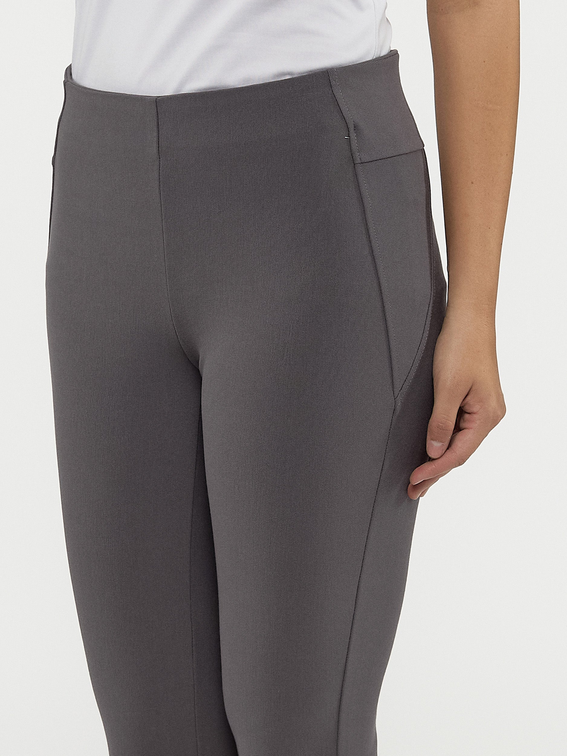 Pantalon étroit ajusté à la cheville à enfiler - Image 6