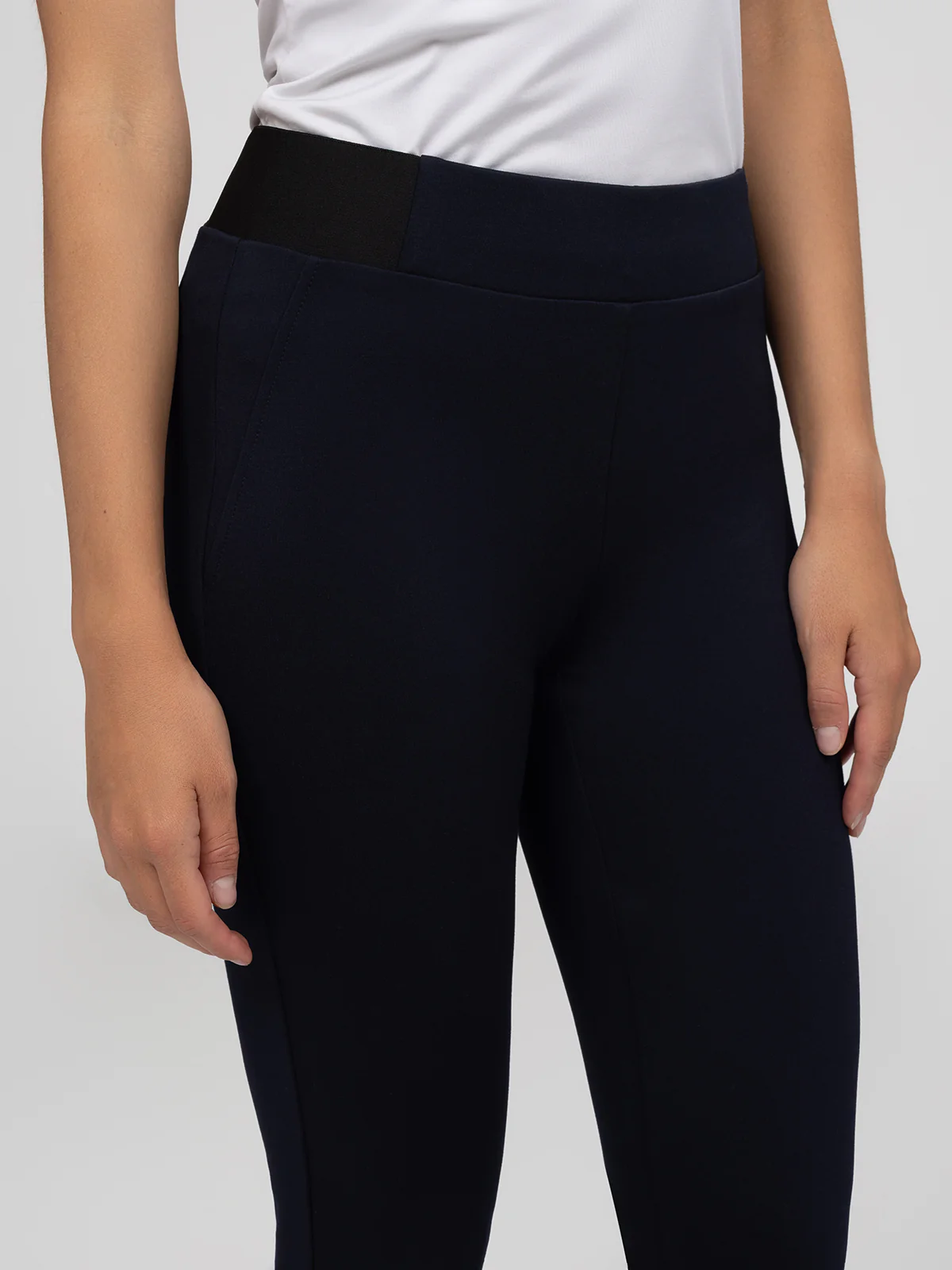 Pantalon étroit ajusté à la cheville à enfiler - Image 20