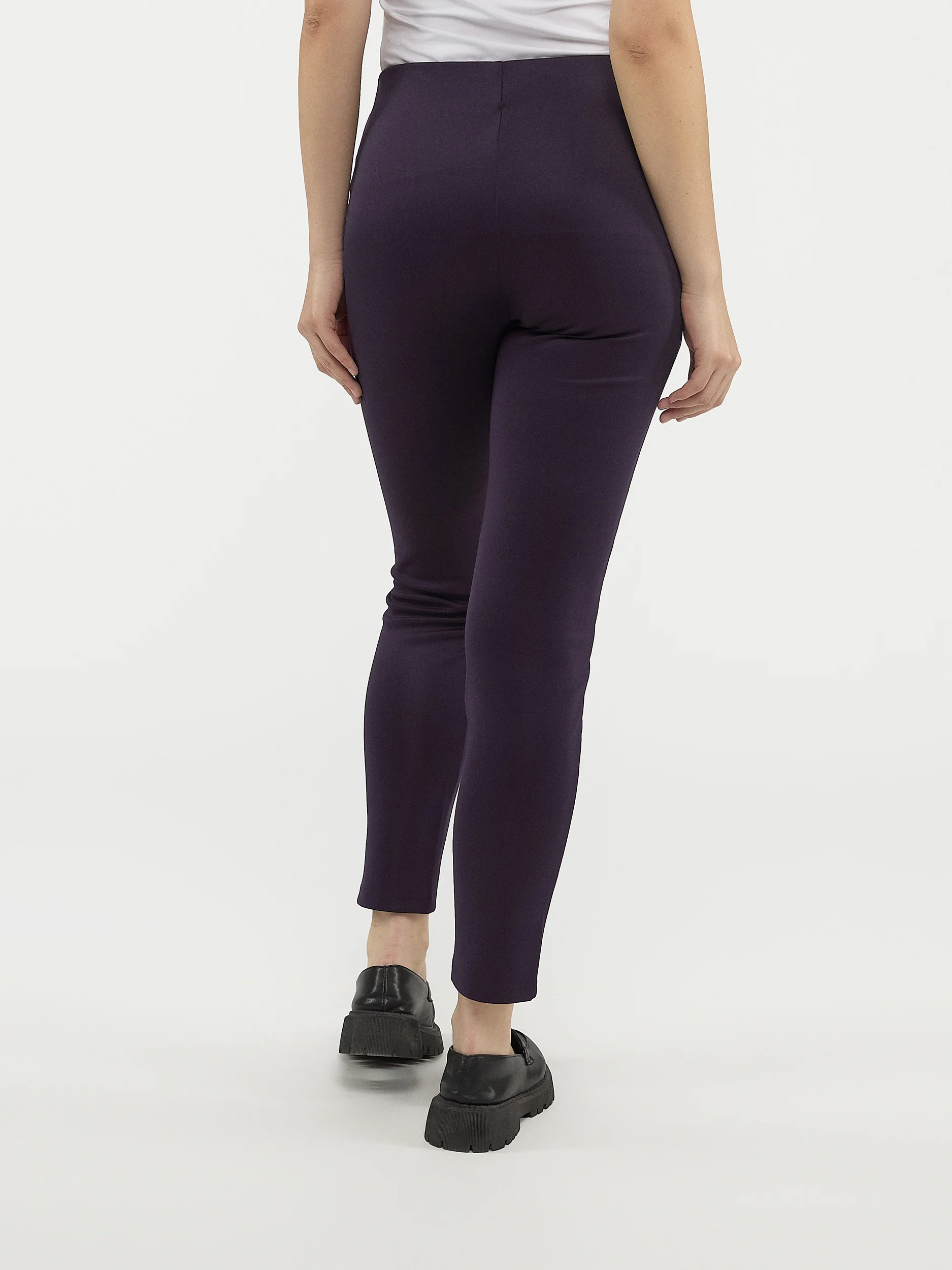 Pantalon étroit semi-ajusté à enfiler - Image 11