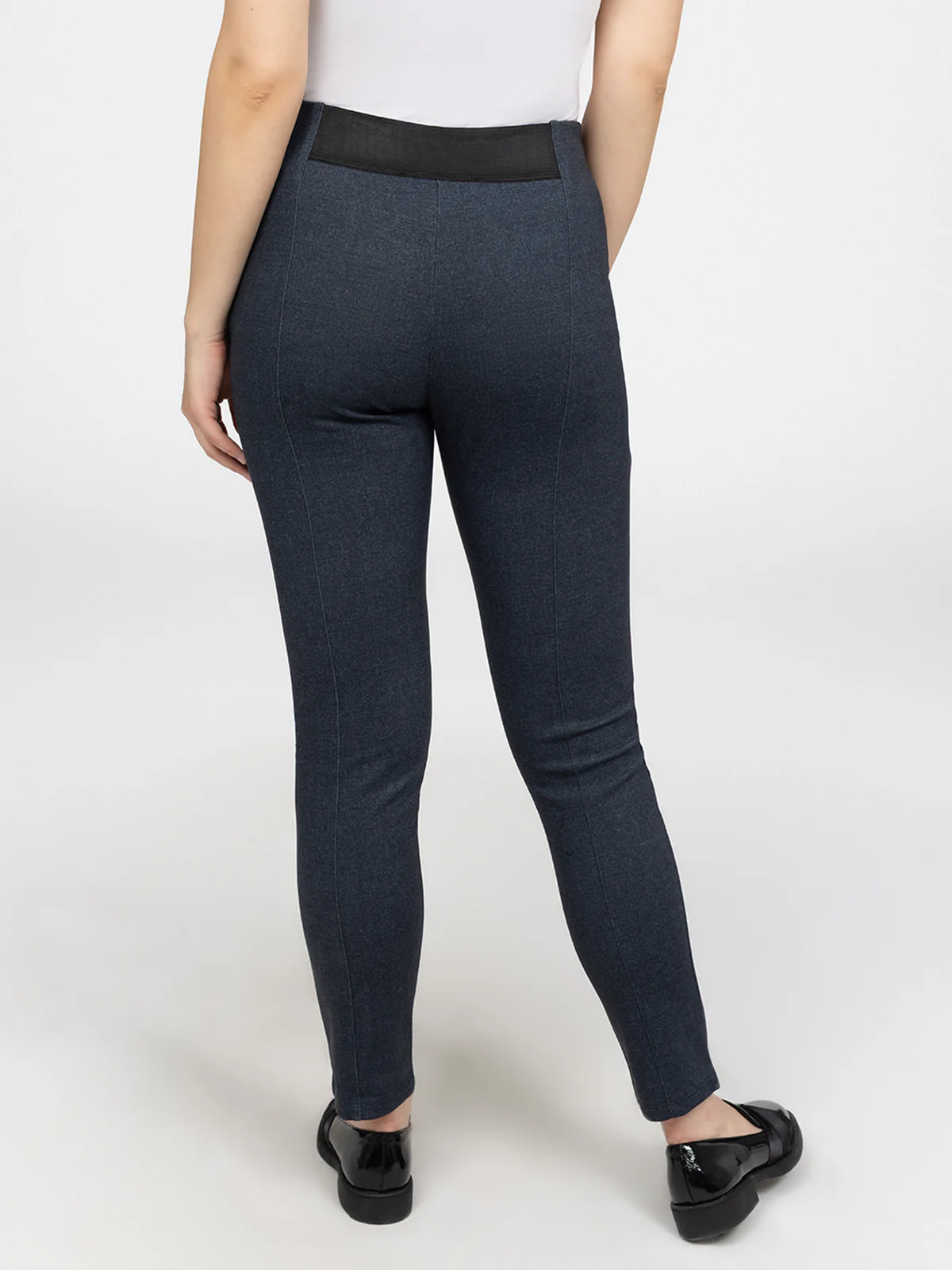 Pantalon étroit semi-ajusté à enfiler - Image 9