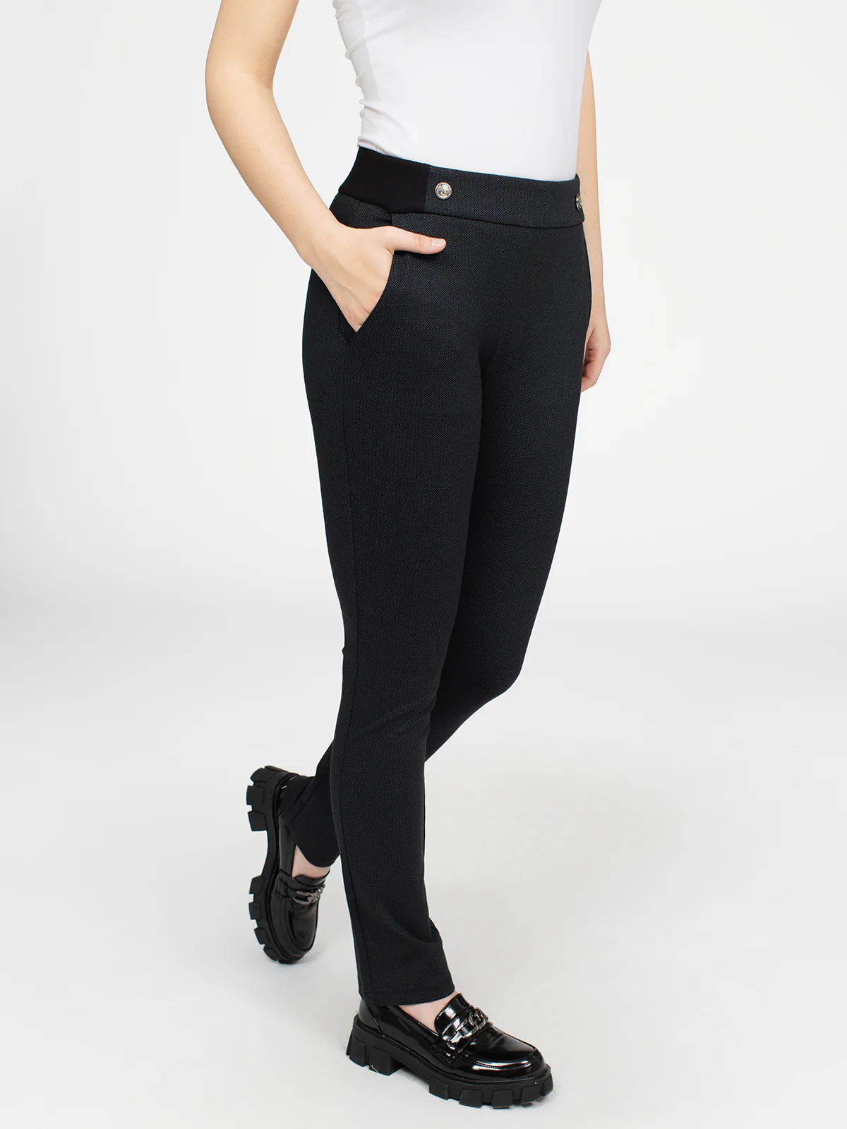 Pantalon étroit semi-ajusté à enfiler