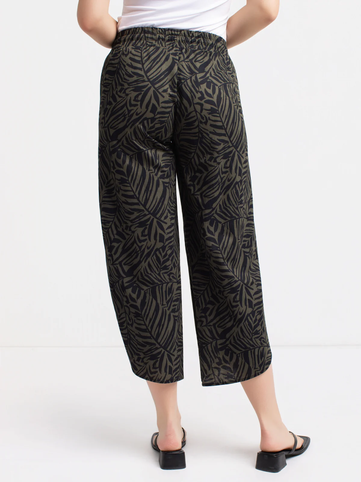 Pantalon évasé à la cheville à enfiler - Image 6