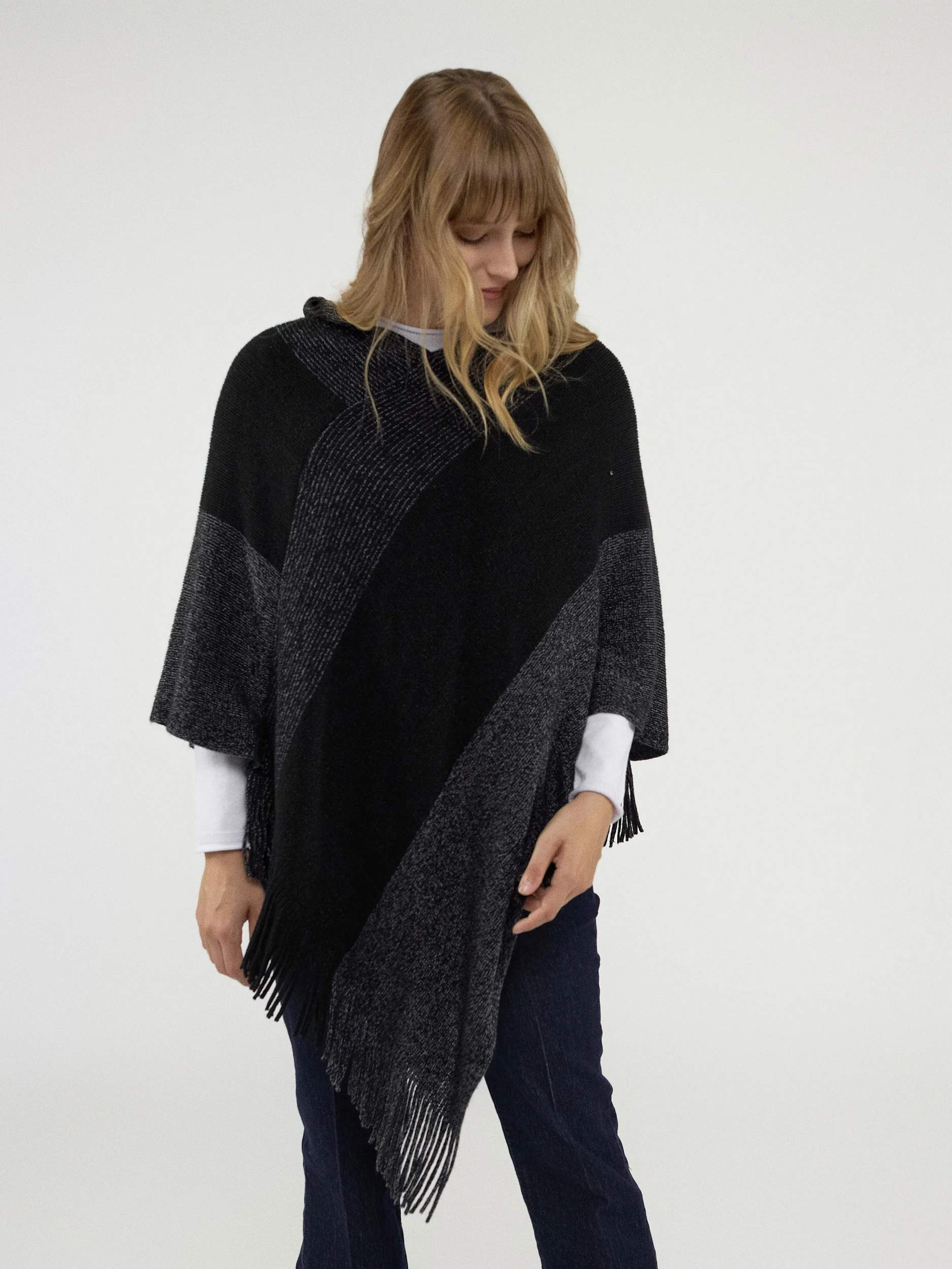Poncho en tricot - Image 10