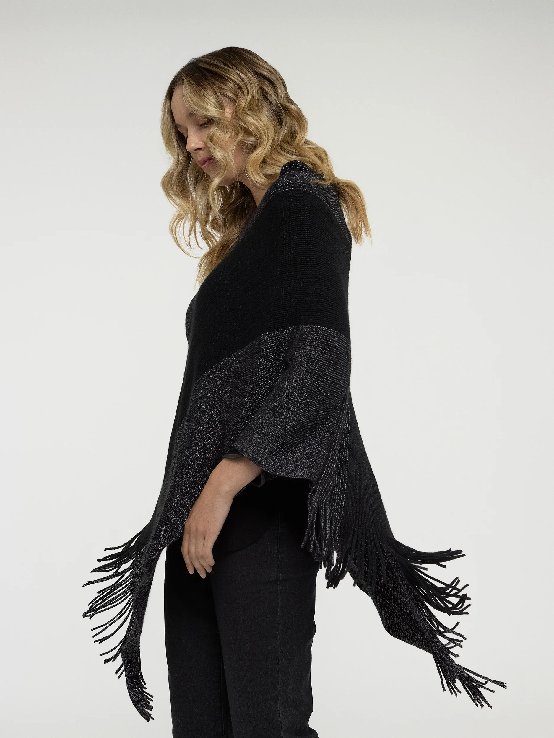 Poncho en tricot - Image 3