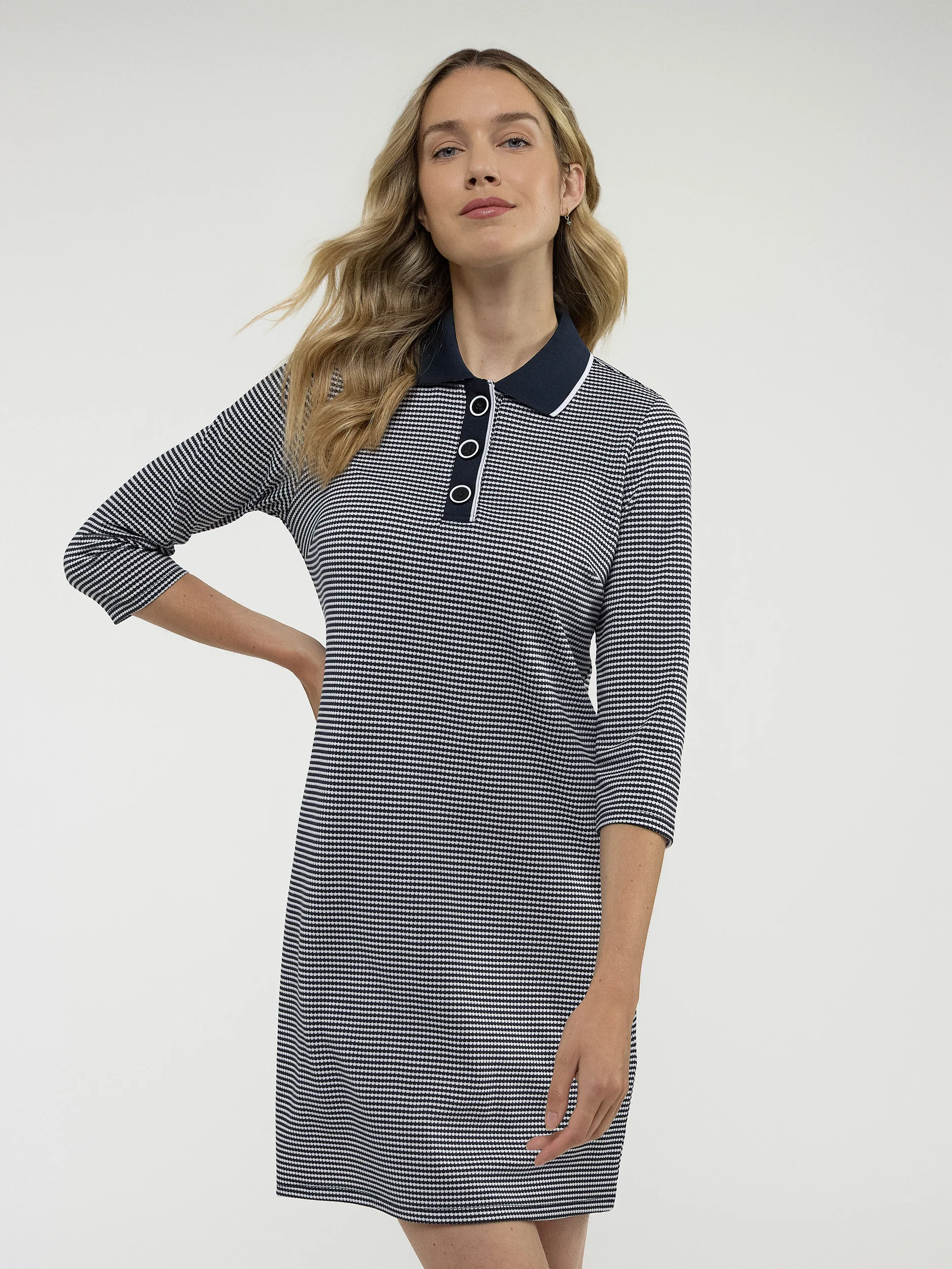 Robe droite semi-ajustée en tricot - Image 2