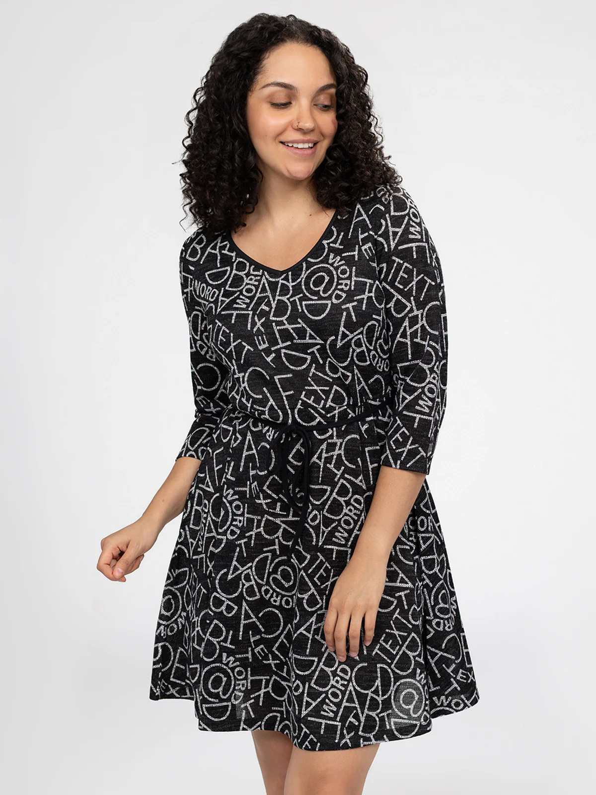 Robe évasée à manches 3/4