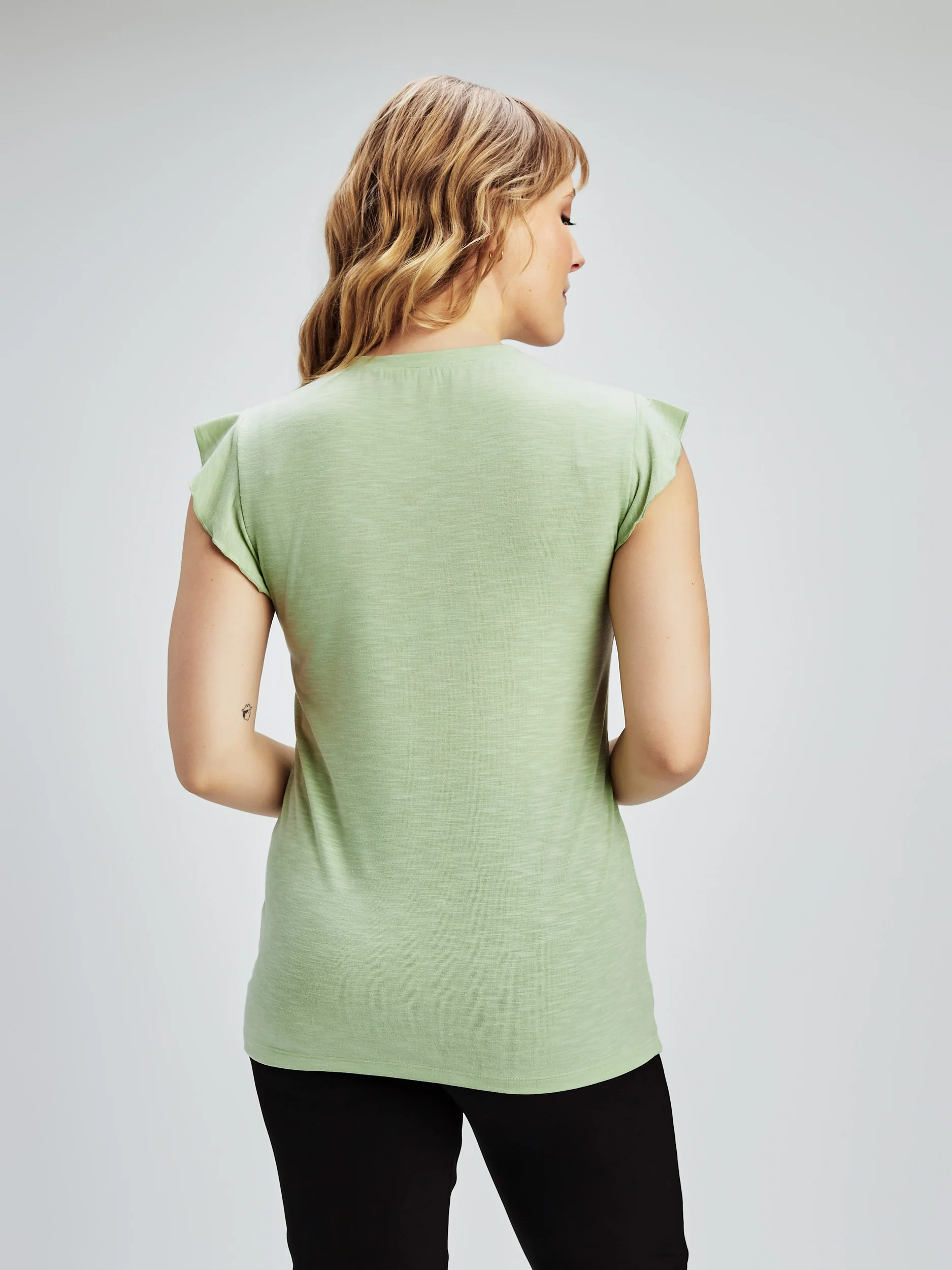 T-shirt semi-ajusté à manches courtes - Image 11
